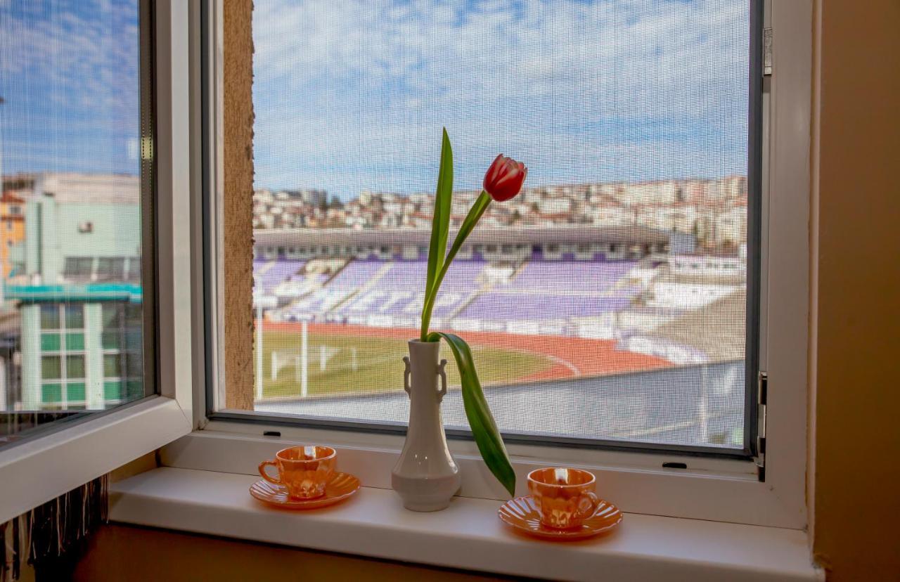Stadium Apartments Велико Търново Екстериор снимка