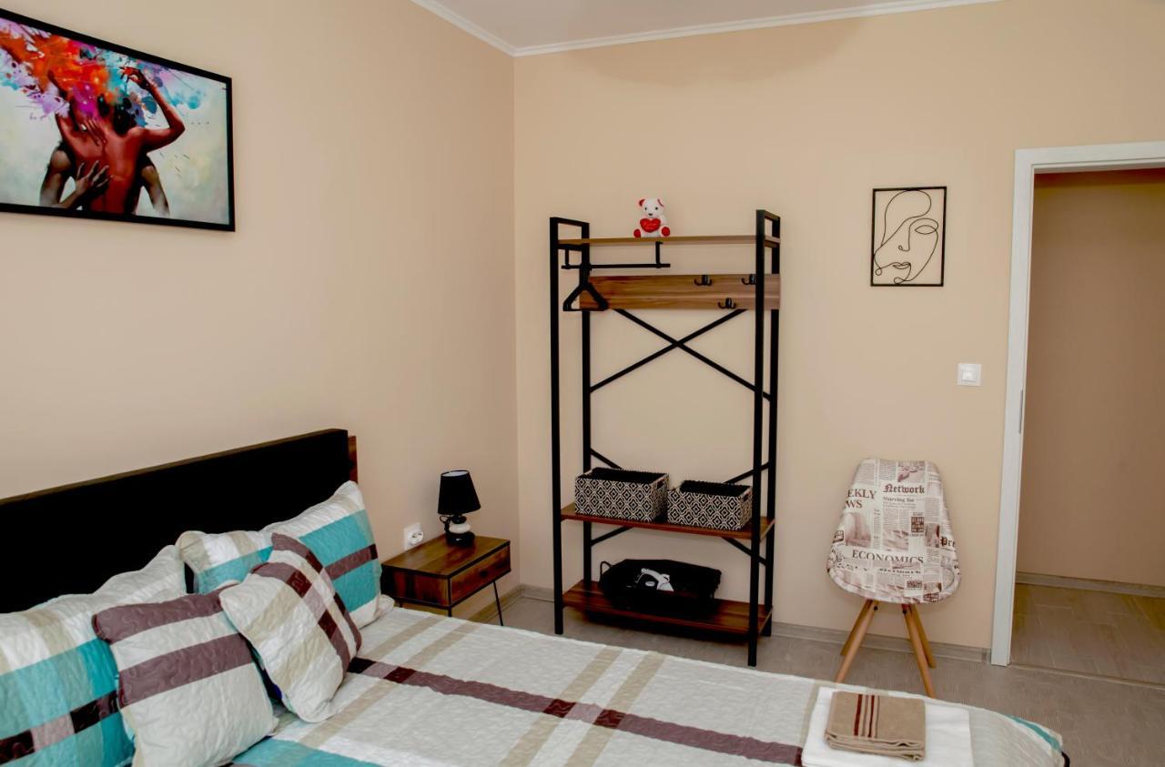 Stadium Apartments Велико Търново Екстериор снимка