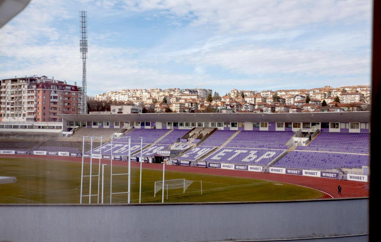 Stadium Apartments Велико Търново Екстериор снимка